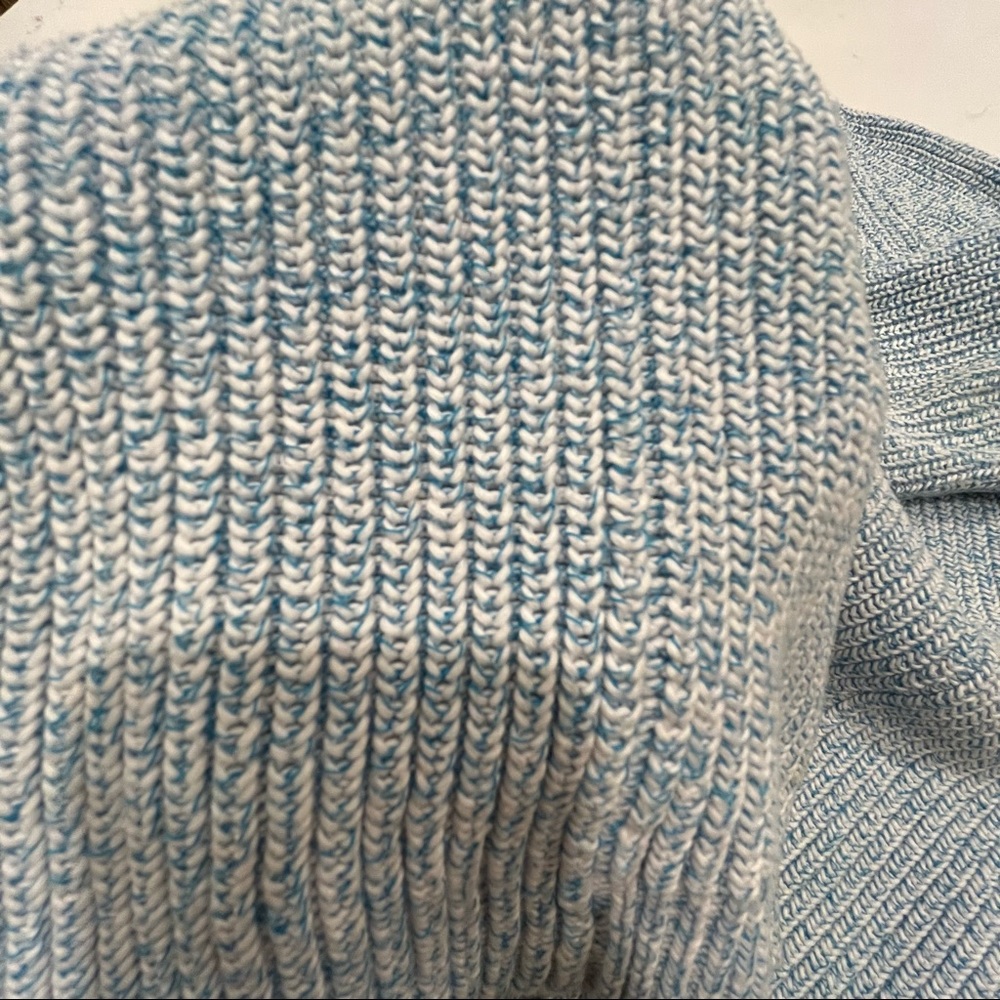 Sweater - Picture 6 of 7